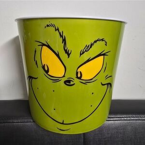 New Plastic Dr. Seuss The Grinch Giant Popcorn Bucket Christmas